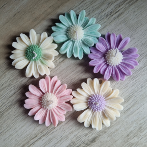 unique gifts, handcrafted, wedding favors, baby shower gifts, floral soy candle