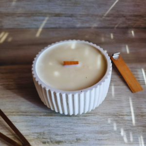 Linea Lux Candle, luxury sculptural candle, ribbed candle, modern candle design, aesthetic candles, handmade candles, decorative candles, minimalist decor