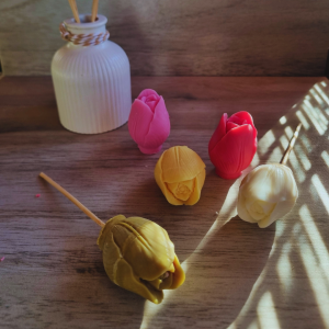 tulip candle set, floral candles, tulip trio, spring candle decor, candles on a stick, sculpted tulip candle, flower candle gift, handmade floral candles